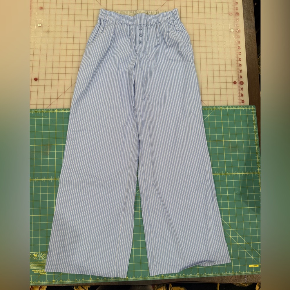 Light Blue Stripe Wide-Leg Jogger Pants